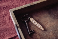 Wildlife_Garden_WG4705_Keyring_Wheat_Lifestyle