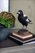 Wildlife_Garden_WG4815_DecoBird_Australian-Magpie_Lifestyle